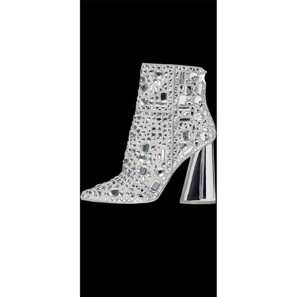 NWOT Steve Madden Vayle Boots Rhinestone Pointed Toe Zipper Closure Women Sz 7M - Picture 1 of 17